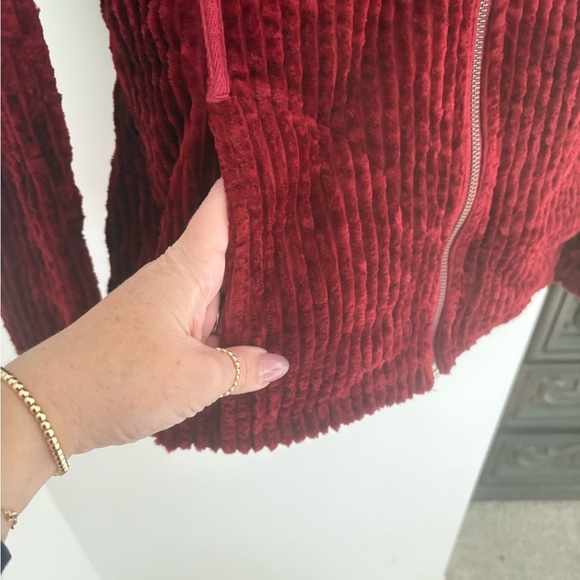 Woolrich Kinsdale Zip Up Corduroy Jacket Ruby red medium excellent condition - Picture 6 of 11